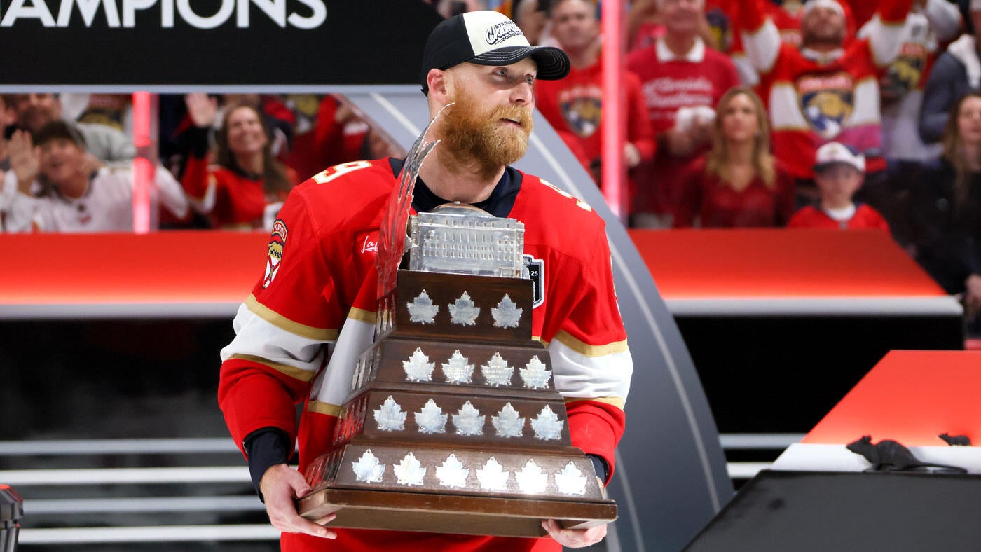 https://sportshub.cbsistatic.com/i/2025/06/26/6c3cf27e-9731-402d-b686-a72870aca016/sam-bennett-trophy-panthers.jpg