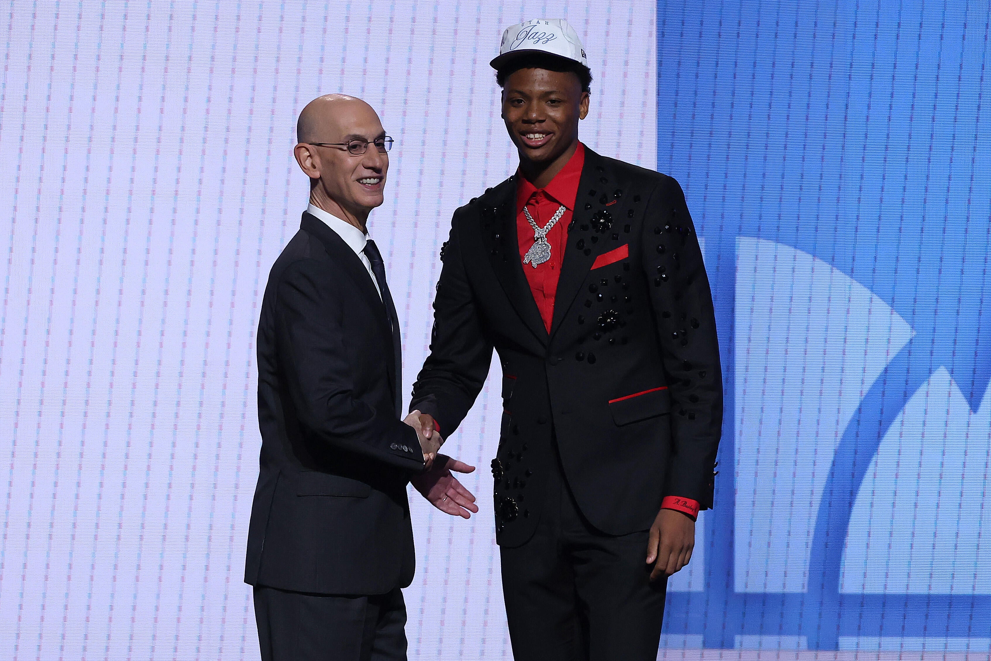 https://sportshub.cbsistatic.com/i/2025/06/26/92a19012-3478-4b11-9644-31de3f4b4811/gettyimages-2222172299.jpg