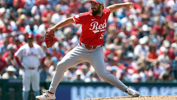 Highlights: Reds at Phillies (7/4)