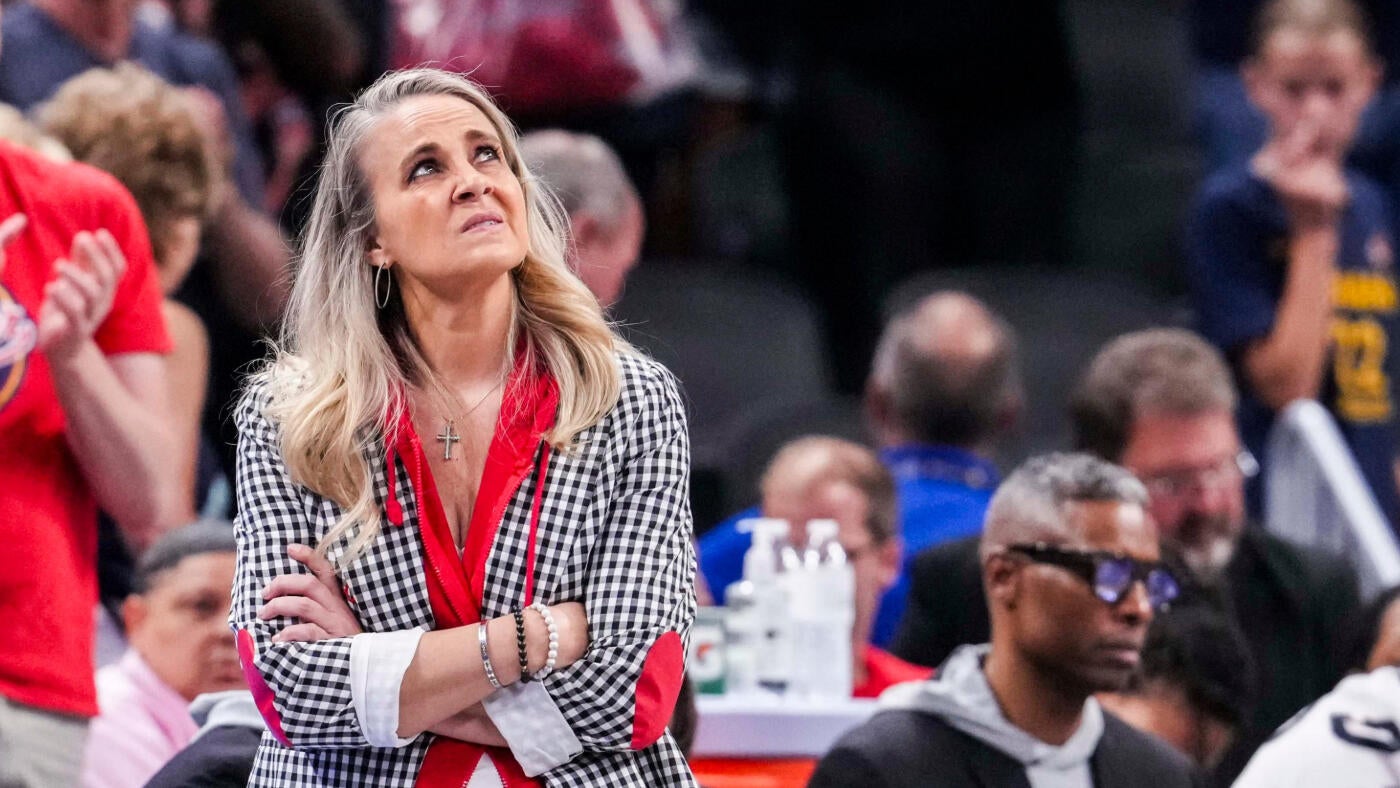 
                        Becky Hammon rips Aces after blowout loss to Fever: 'One of the worst games I've ever seen'
                    