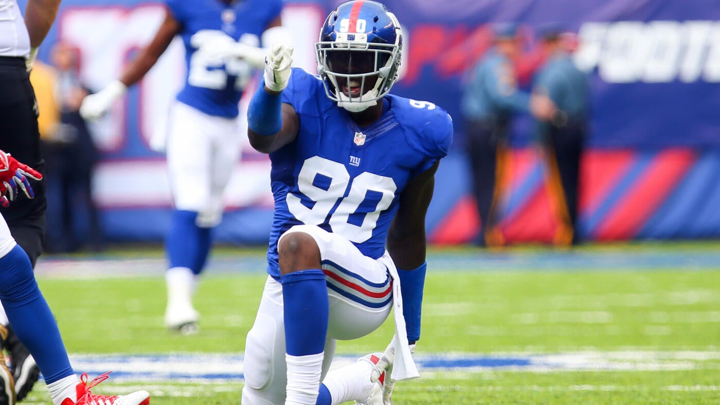 
                        Jason Pierre-Paul training for return to NFL, says it would be 'dope' to play for Giants again
                    
