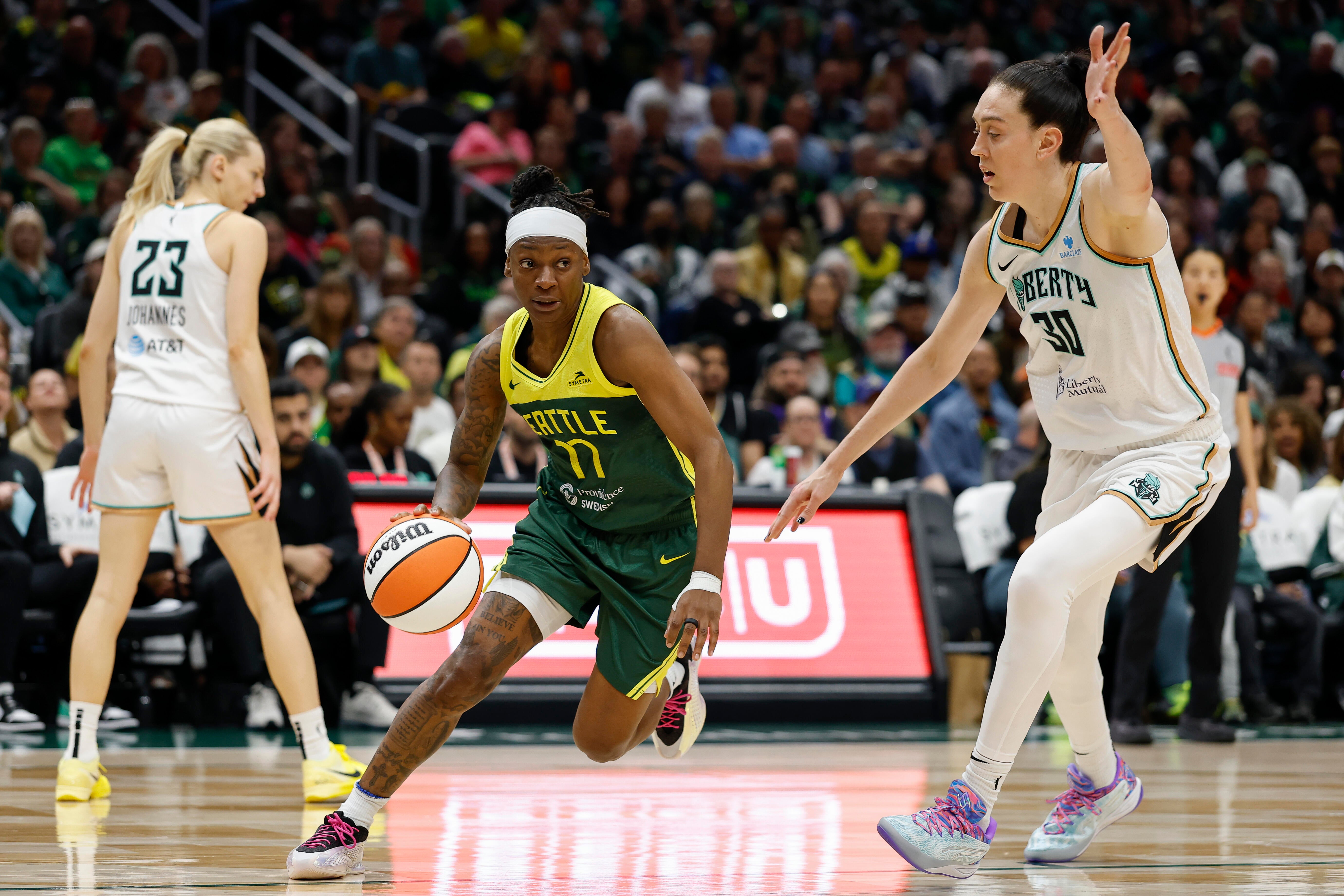 https://sportshub.cbsistatic.com/i/2025/07/05/f6d1f337-e79e-4286-b924-27ec2a88bce2/gettyimages-2221596452.jpg