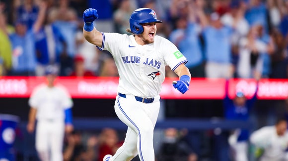 Highlights: Blue Jays walk off Angels in extras for 7th straight win