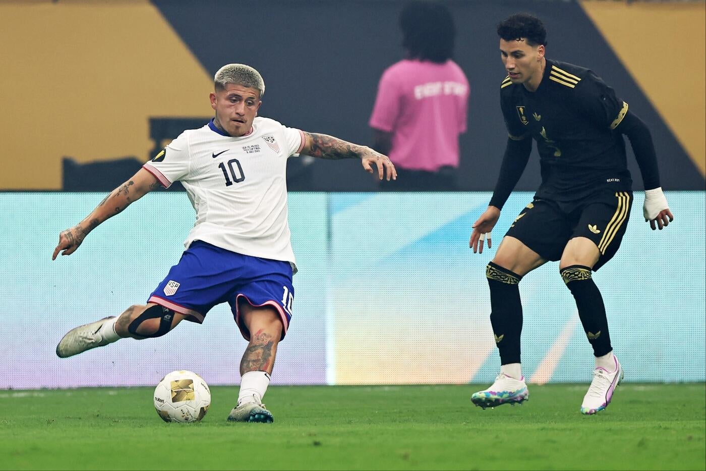 https://sportshub.cbsistatic.com/i/2025/07/10/0f6da8e5-9a87-4500-9676-49246085816e/luna.jpg