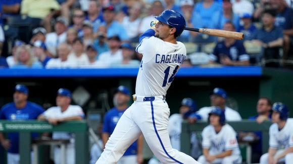 Highlights: Pirates at Royals (7/9)