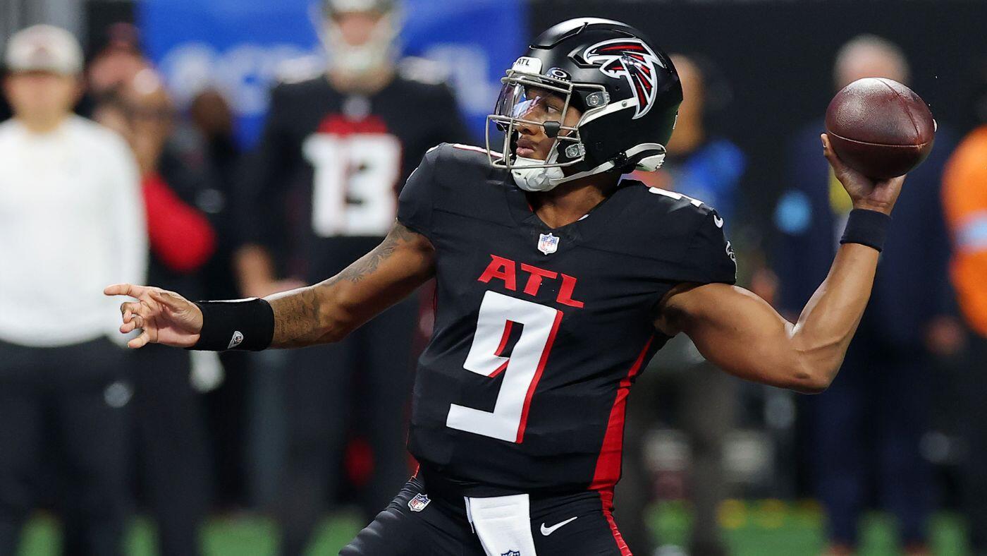 https://sportshub.cbsistatic.com/i/2025/07/19/738e1e3c-5793-427b-8d04-976a108cd663/penix.jpg