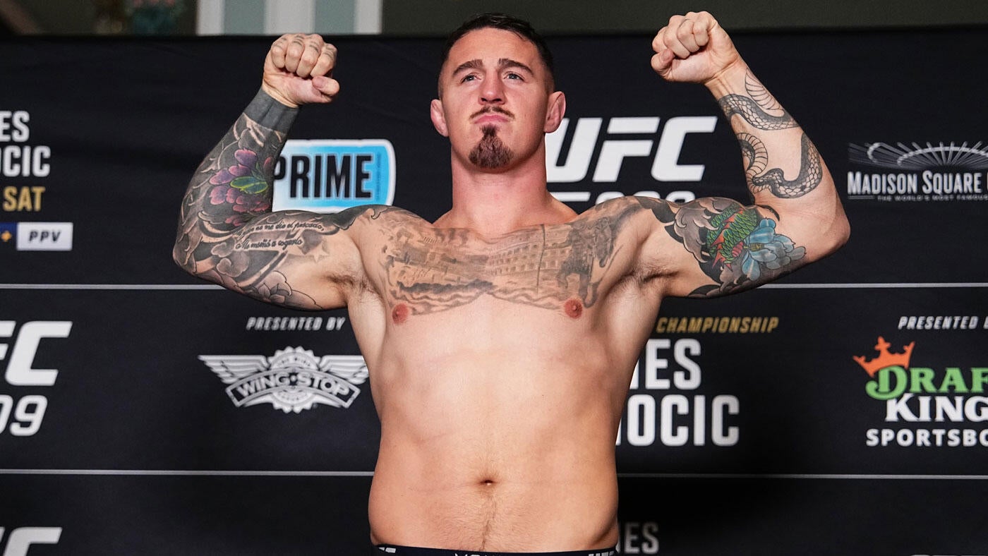 https://sportshub.cbsistatic.com/i/2025/07/22/3097c5bb-8dcf-4600-a72a-dc9fef0e20bd/tom-aspinall-weighin.jpg