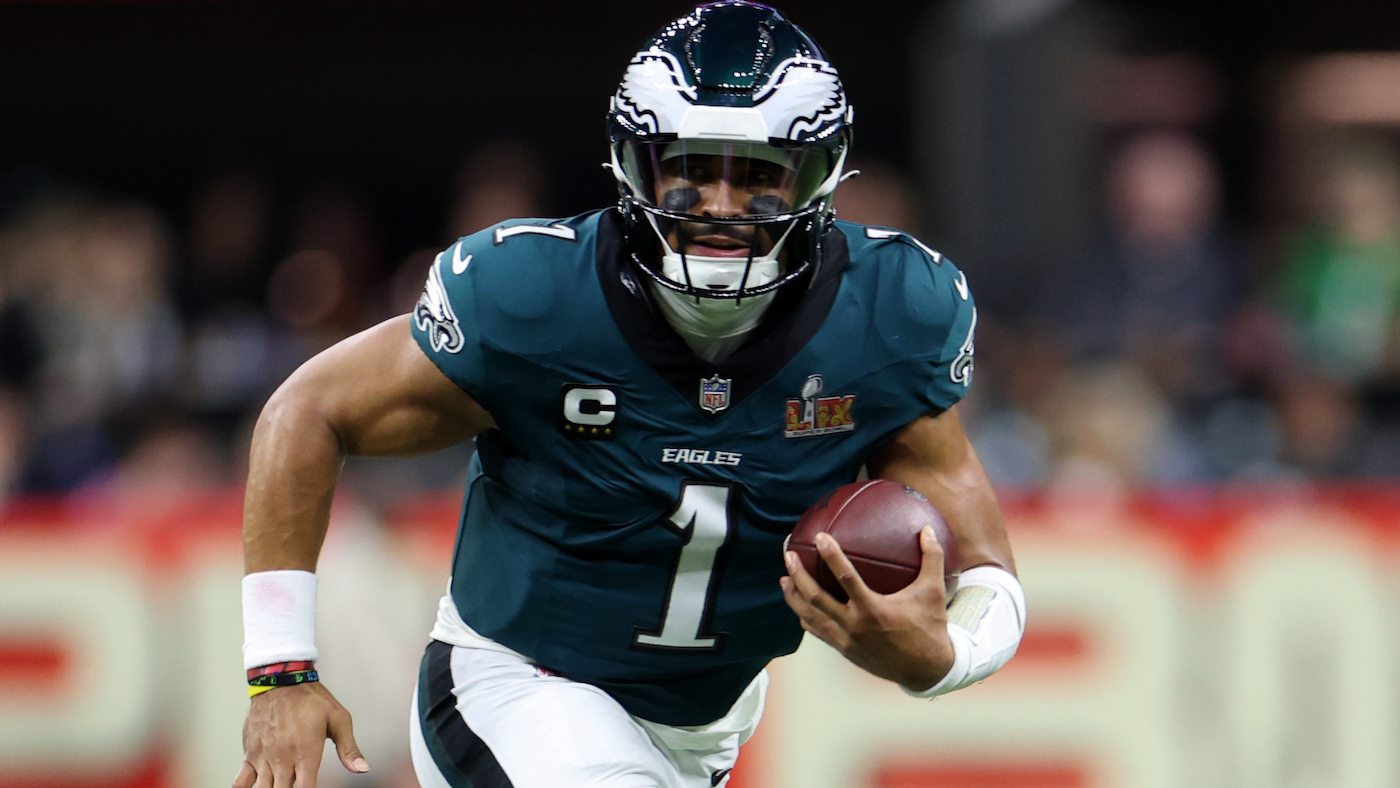 https://sportshub.cbsistatic.com/i/2025/07/23/930eae0d-8a38-45f1-baff-142730f93261/jalenhurts.png