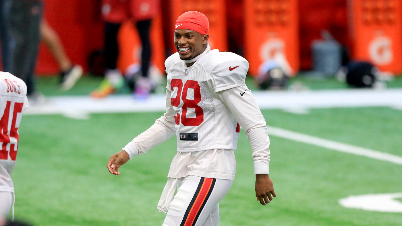 Shilo Sanders has 'got a chance' to make Buccaneers 53-man roster, Todd Bowles says