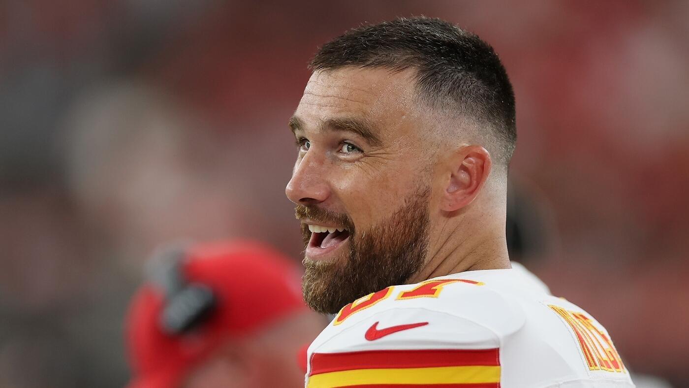 https://sportshub.cbsistatic.com/i/2025/08/12/41b0ede7-4ee1-4c27-9895-68ae9282a603/kelce.jpg
