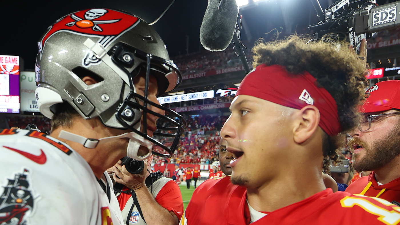 https://sportshub.cbsistatic.com/i/2025/08/12/7fa9bdf1-0813-4ab9-ad2d-85a829da0021/mahomes.png
