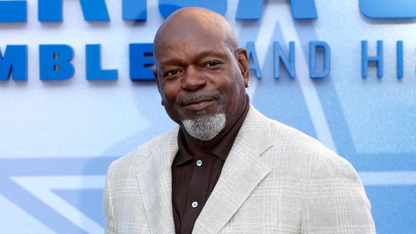 Micah Parsons holdout: Emmitt Smith says his holdout with Cowboys is 'not even close' to Parsons' situation