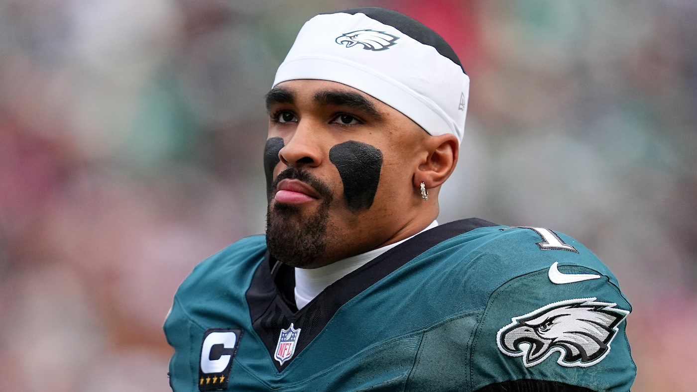 https://sportshub.cbsistatic.com/i/2025/08/14/d5df1c7d-9e9e-4bc6-8bec-576452cf76a2/jalen.png