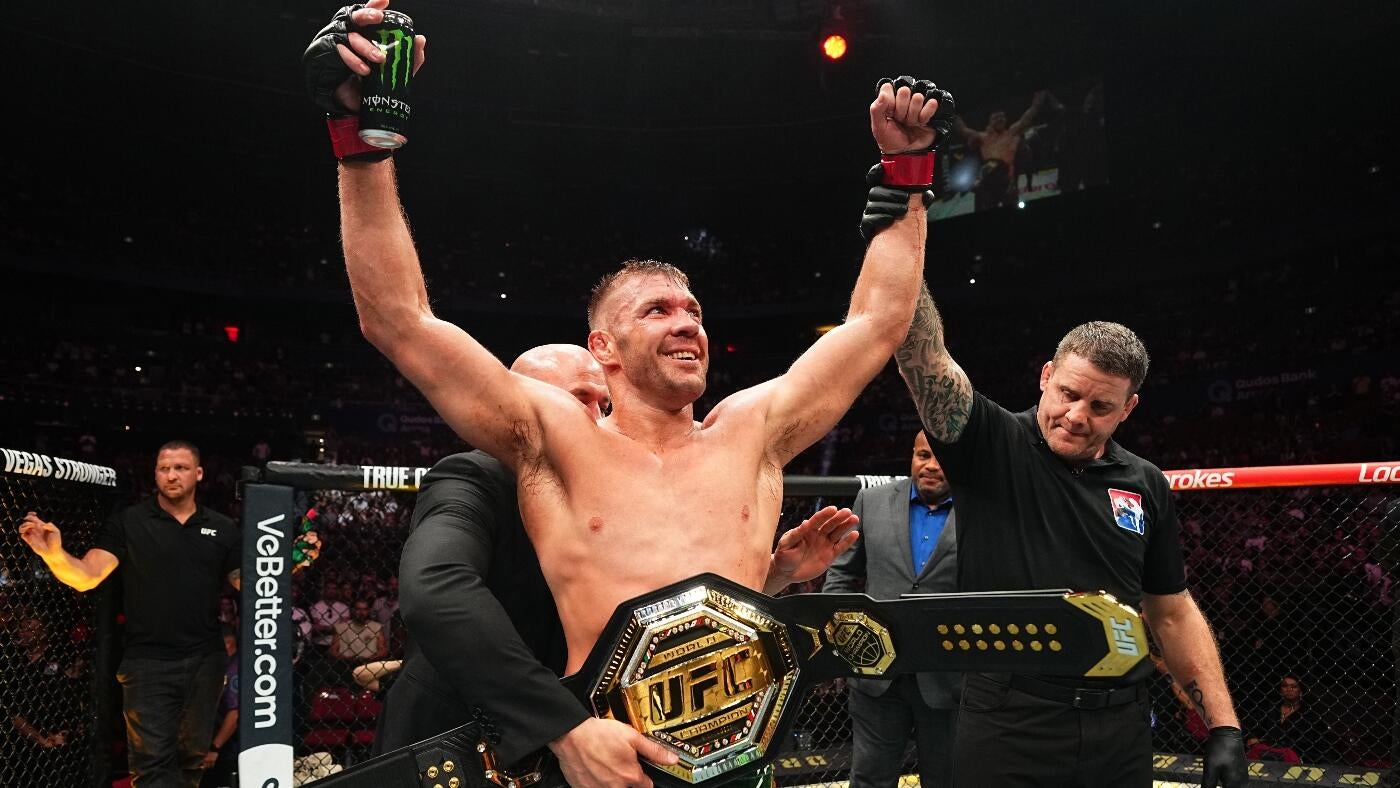 https://sportshub.cbsistatic.com/i/2025/08/15/58b7c1a4-e0d1-470b-9a3f-2c147e245bec/dricus-du-plessis-ufc-getty-images.jpg