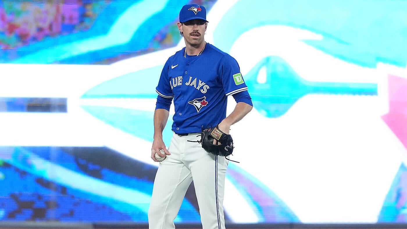 https://sportshub.cbsistatic.com/i/2025/08/19/cb8de06e-500d-4d54-aa52-645e241fd2aa/shane-bieber-toronto-blue-jays-usatsi.jpg