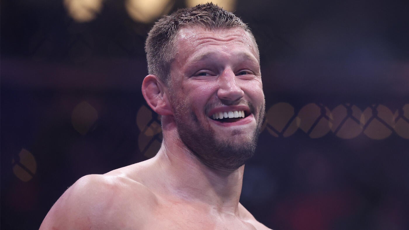 https://sportshub.cbsistatic.com/i/2025/08/20/f8e6ca56-8523-46af-bf8a-cf34fea96ead/reinier-de-ridder-ufc-fight-night-vancouver-mma-news-today-anthony-hernandez-fluffy-aug-20-2025.jpg