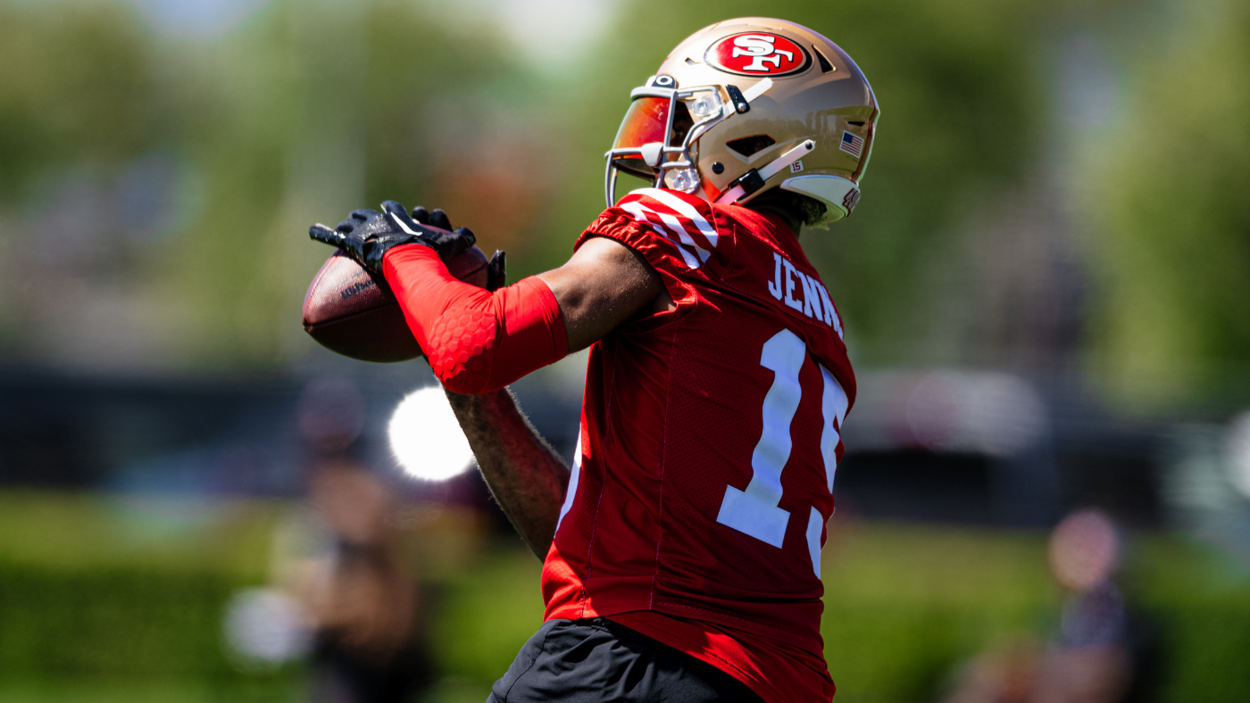https://sportshub.cbsistatic.com/i/2025/08/27/d157d225-7aad-4ea0-a9fd-bf3e42c127a9/jennings-getty-1.png