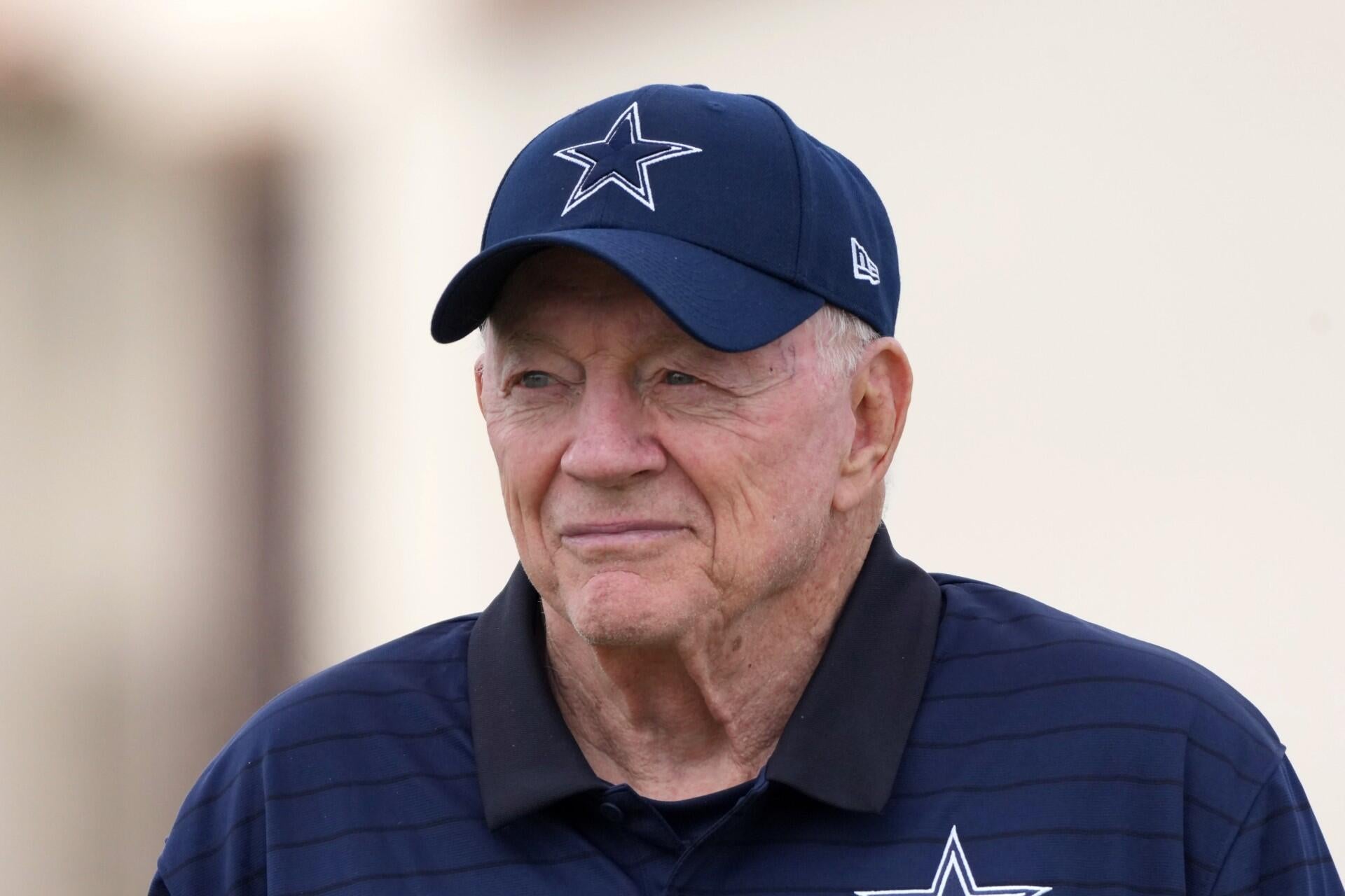 Micah Parsons traded from Cowboys to Packers: What Jerry Jones said at his press conference