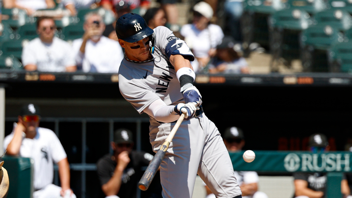 
                        WATCH: Aaron Judge ties Yogi Berra on Yankees' all-time home run list with career homer No. 358
                    