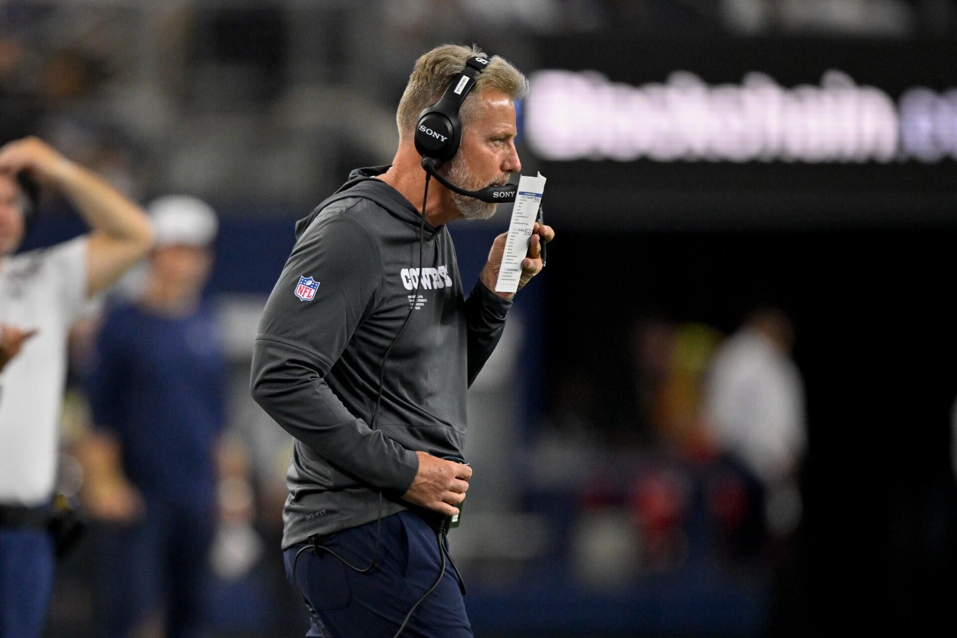 https://sportshub.cbsistatic.com/i/2025/09/01/cd7495f9-8721-49c2-acc3-ad0213c7cda5/eberflus.jpg