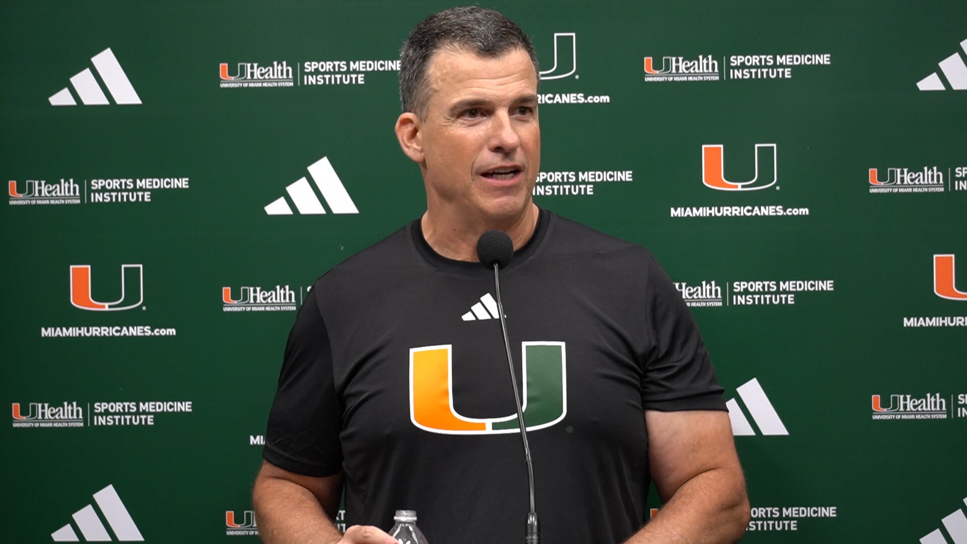 https://sportshub.cbsistatic.com/i/2025/09/02/3a84dc2c-f7d8-42bc-a3c1-21e8612a58ef/cristobal-cbs.jpg