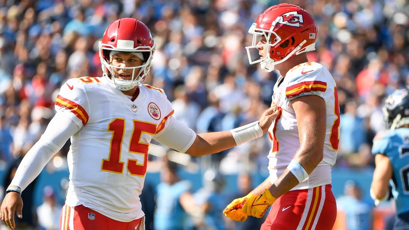 https://sportshub.cbsistatic.com/i/2025/09/05/212806c1-4787-47b0-98d9-2fd301c22c88/patrick-mahomes-travis-kelce-cbs.jpg