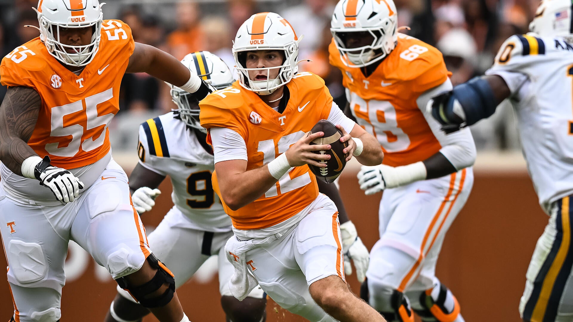 https://sportshub.cbsistatic.com/i/2025/09/07/fa0b7ffd-e8d8-4c88-8315-18cf14818b02/tenn.jpg