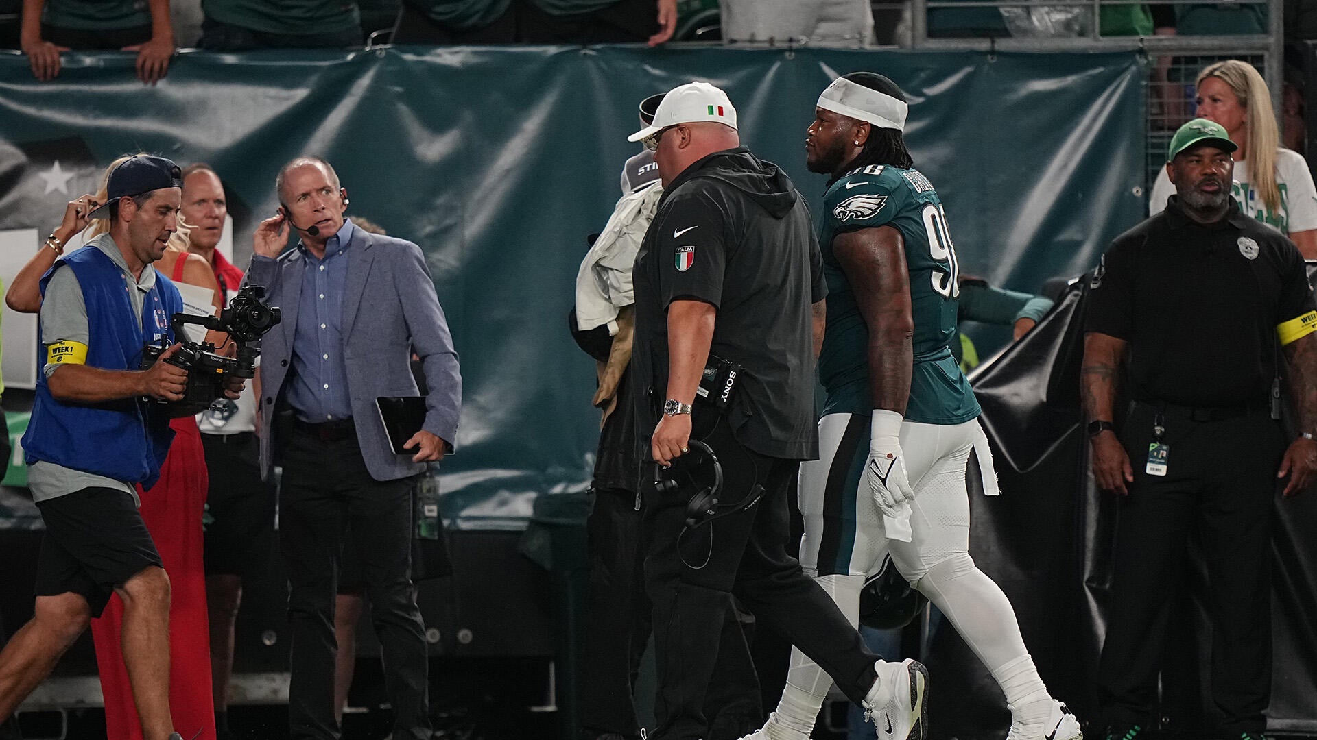 https://sportshub.cbsistatic.com/i/2025/09/09/b990fd33-5c15-4e44-bd47-3bc760abc865/gettyimages-2233777112.jpg