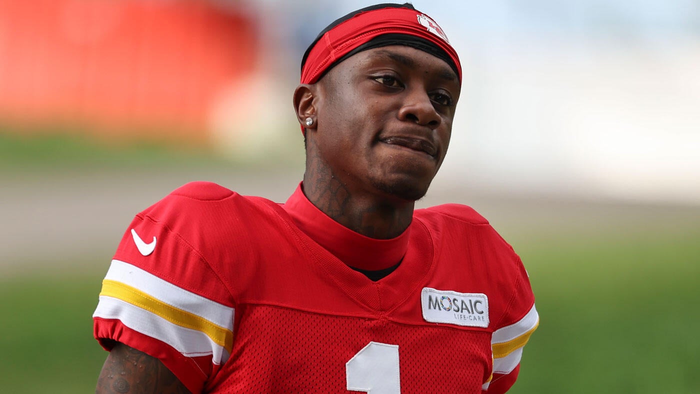Xavier Worthy injury update: Chiefs WR will not undergo surgery or be  placed on IR with shoulder issue - CBS Sports