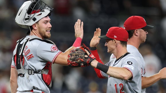 Reds vs Padres