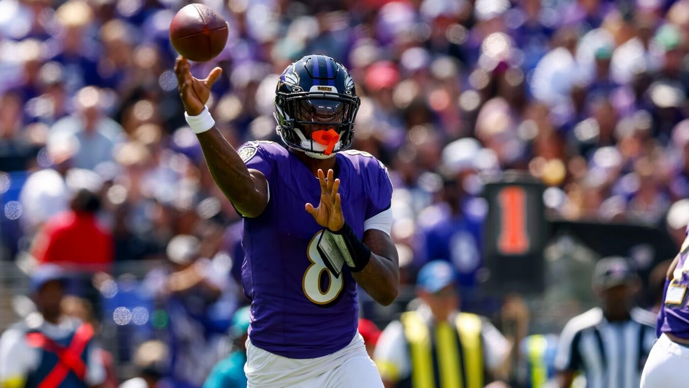 Ranking greatest quarterbacks of all time: Lamar Jackson earns a spot after setting another NFL record