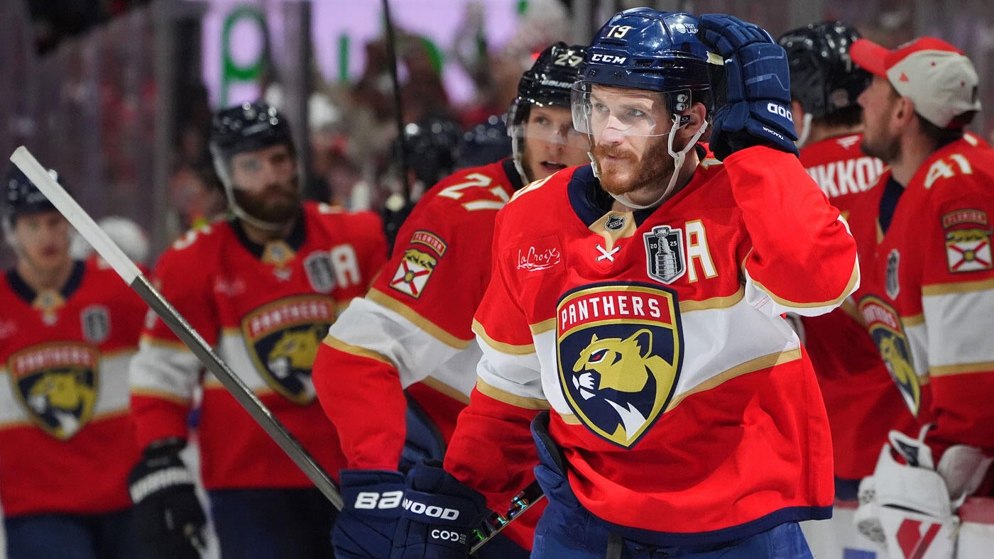 Panthers star Matthew Tkachuk likely out until at least December after undergoing surgery, per GM Bill Zito