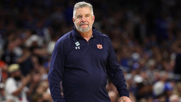 BREAKING: Auburn Head Coach Bruce Pearl is Retiring