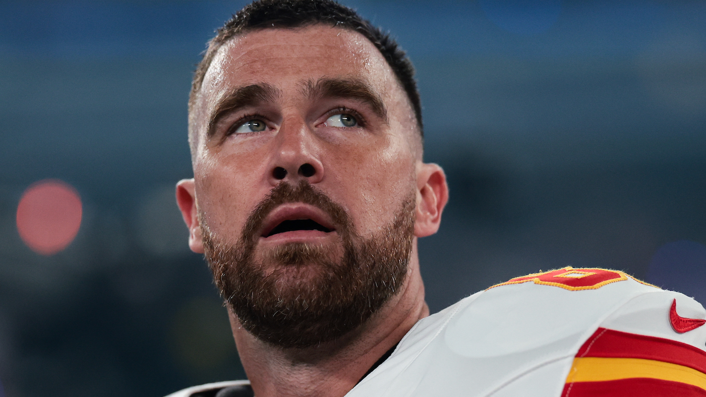 Travis Kelce details Chiefs sideline exchange with Andy Reid: 'We know each  other's intentions' - CBSSports.com