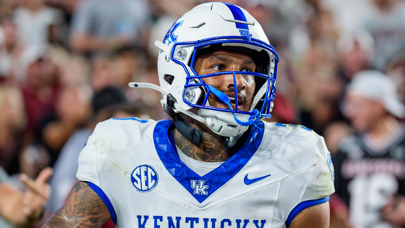 WATCH: Seth McGowan hits LaNorris Sellers’ grandfather with football after TD, Kentucky RB issues apology