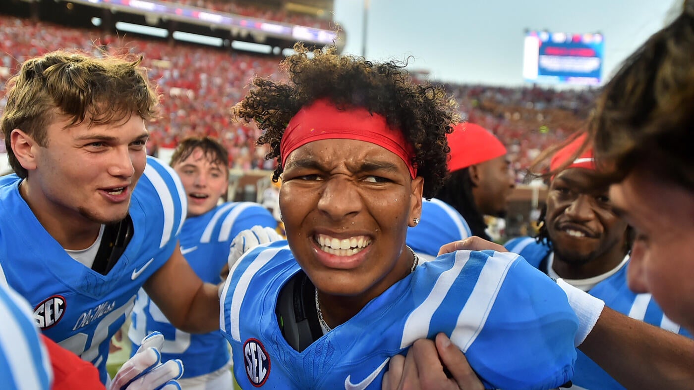 <a href="https://www.cbssports.com/college-football/news/these-6-underdog-qbs-are-lighting-up-college-football-but-do-they-have-any-shot-at-the-nfl/" target="_blank">These 6 underdog QBs are lighting up college football, but do they have any shot at the NFL?</a>