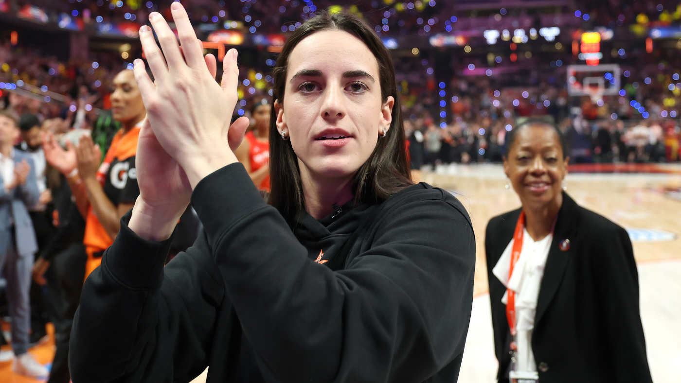 https://sportshub.cbsistatic.com/i/2025/10/02/2ffcaea9-04c4-41f5-80fa-a42020385b21/caitlin-clark-getty-4.png