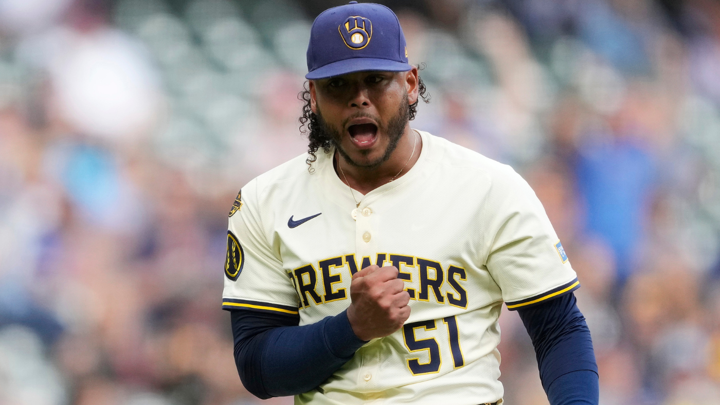 Brewers vs. Cubs predictions: NLDS expert picks as NL Central foes meet in playoffs for first time