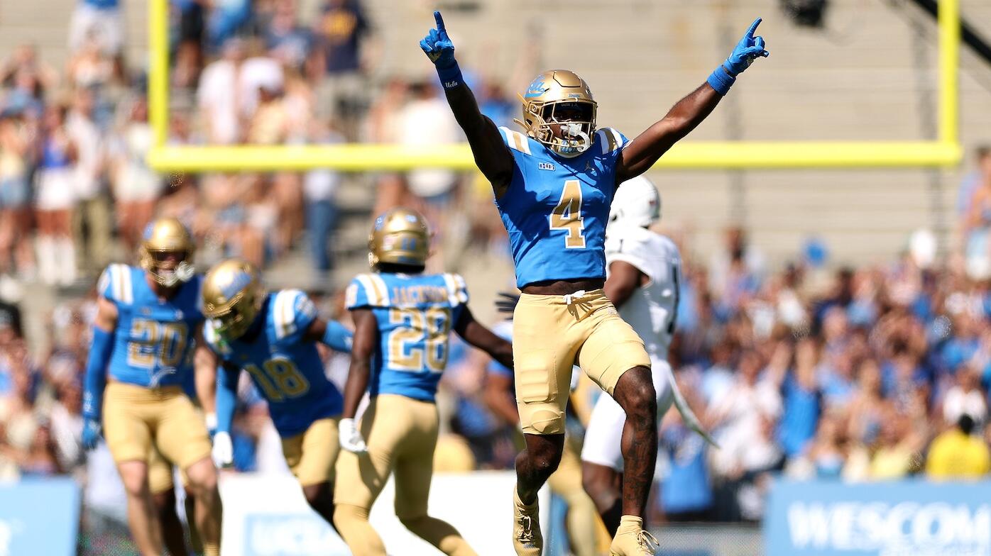 <a href="https://www.cbssports.com/college-football/news/college-football-winners-losers-in-week-6-ucla-rises-from-the-ashes-preseason-no-1-texas-full-of-flaws/" target="_blank">College football winners, losers in Week 6: UCLA rises from the ashes, preseason No. 1 Texas full of flaws</a>