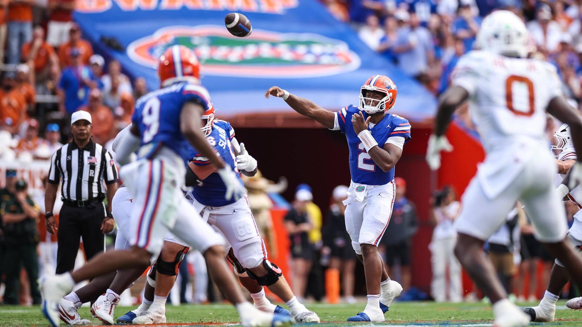 https://sportshub.cbsistatic.com/i/2025/10/04/bf1f1c04-858e-4e9c-a8af-eb96da56837c/gators.jpg