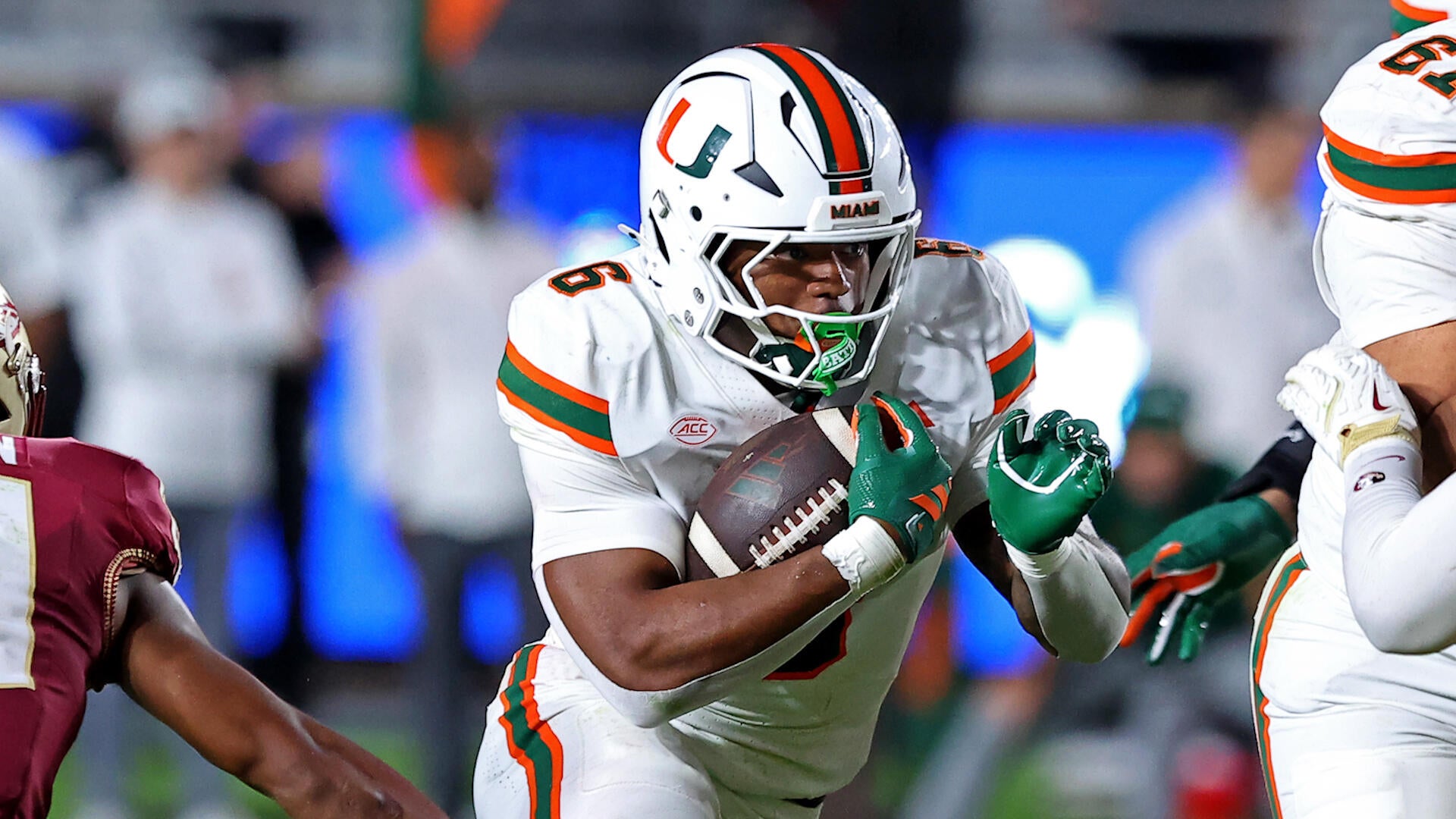 https://sportshub.cbsistatic.com/i/2025/10/05/6e5bb8af-0858-47f7-a449-9c291c4db020/miami2.jpg