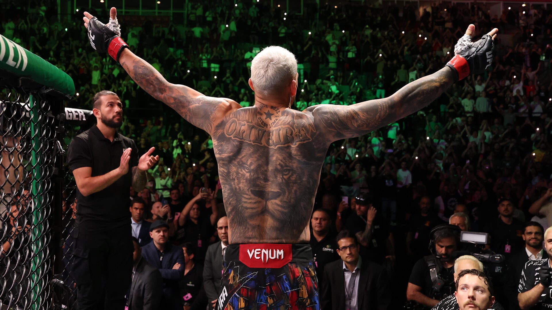 https://sportshub.cbsistatic.com/i/2025/10/12/a912c948-e3d0-4eca-8792-eba8c29d3525/ufc.jpg