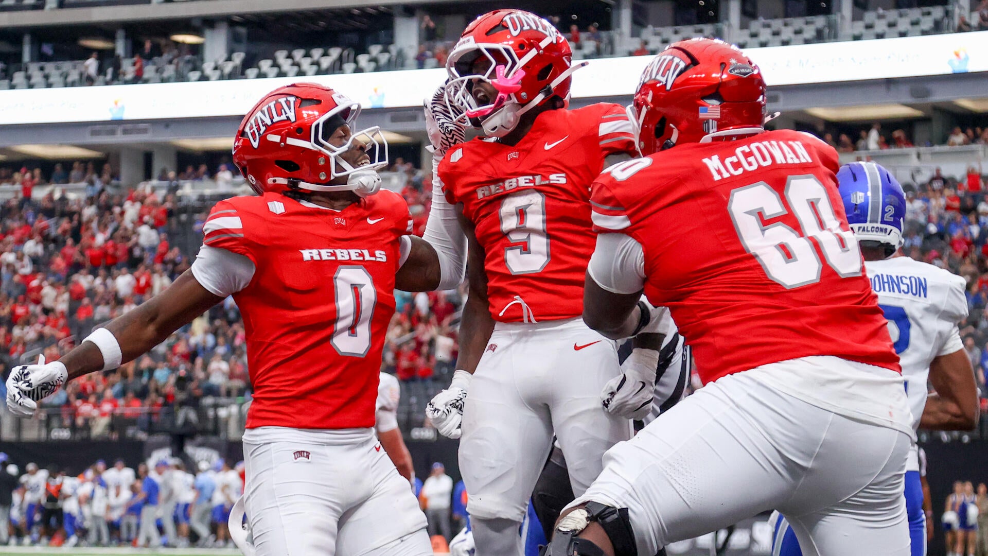 https://sportshub.cbsistatic.com/i/2025/10/12/f31c2719-3833-46d9-86d0-774a1fae5cfc/unlv.jpg