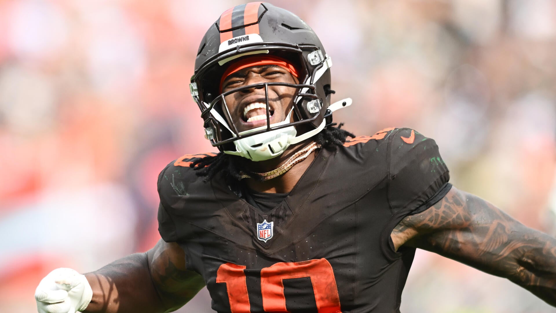 Week 14 NFL picks, odds, best bets from proven model: This 5-leg parlay pays over 25-1