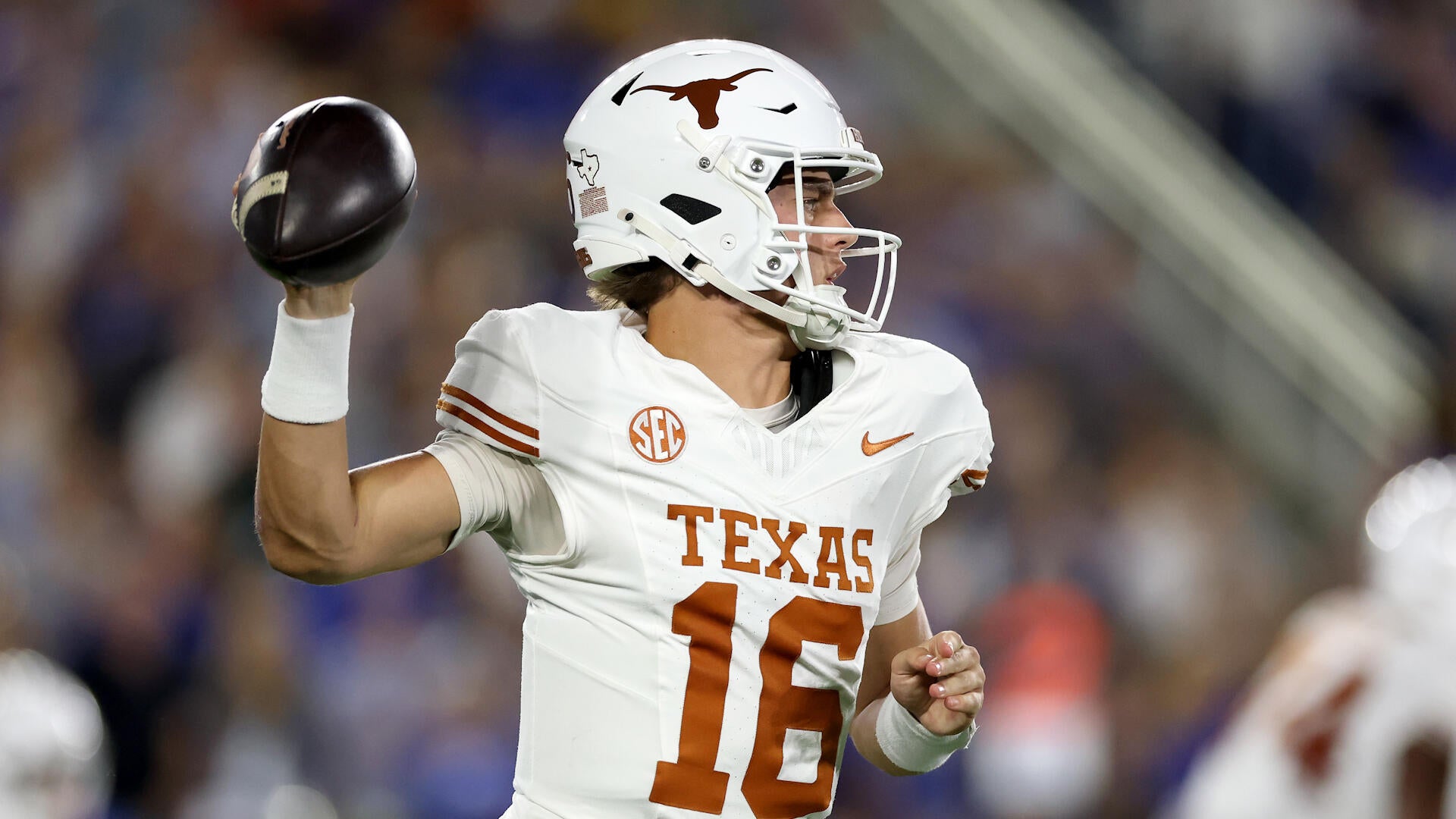 https://sportshub.cbsistatic.com/i/2025/10/19/011a9cee-21d3-4c74-a523-1212e99b686c/texas.jpg