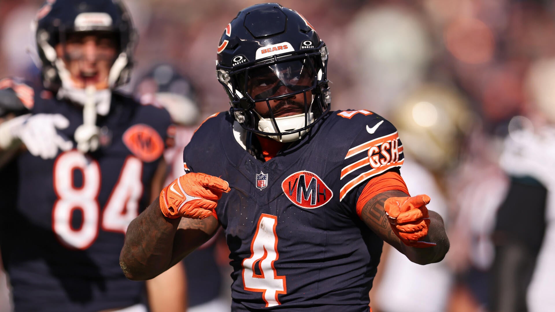 https://sportshub.cbsistatic.com/i/2025/10/19/c7ef2575-70f8-44fb-aae0-192eef6b5d28/swift.jpg