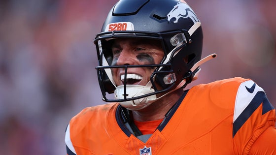 bo-nix-on-field.jpg