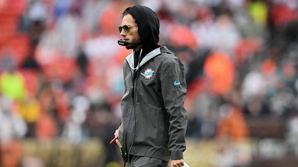 Who Should Dolphins Move On From At Trade Deadline?