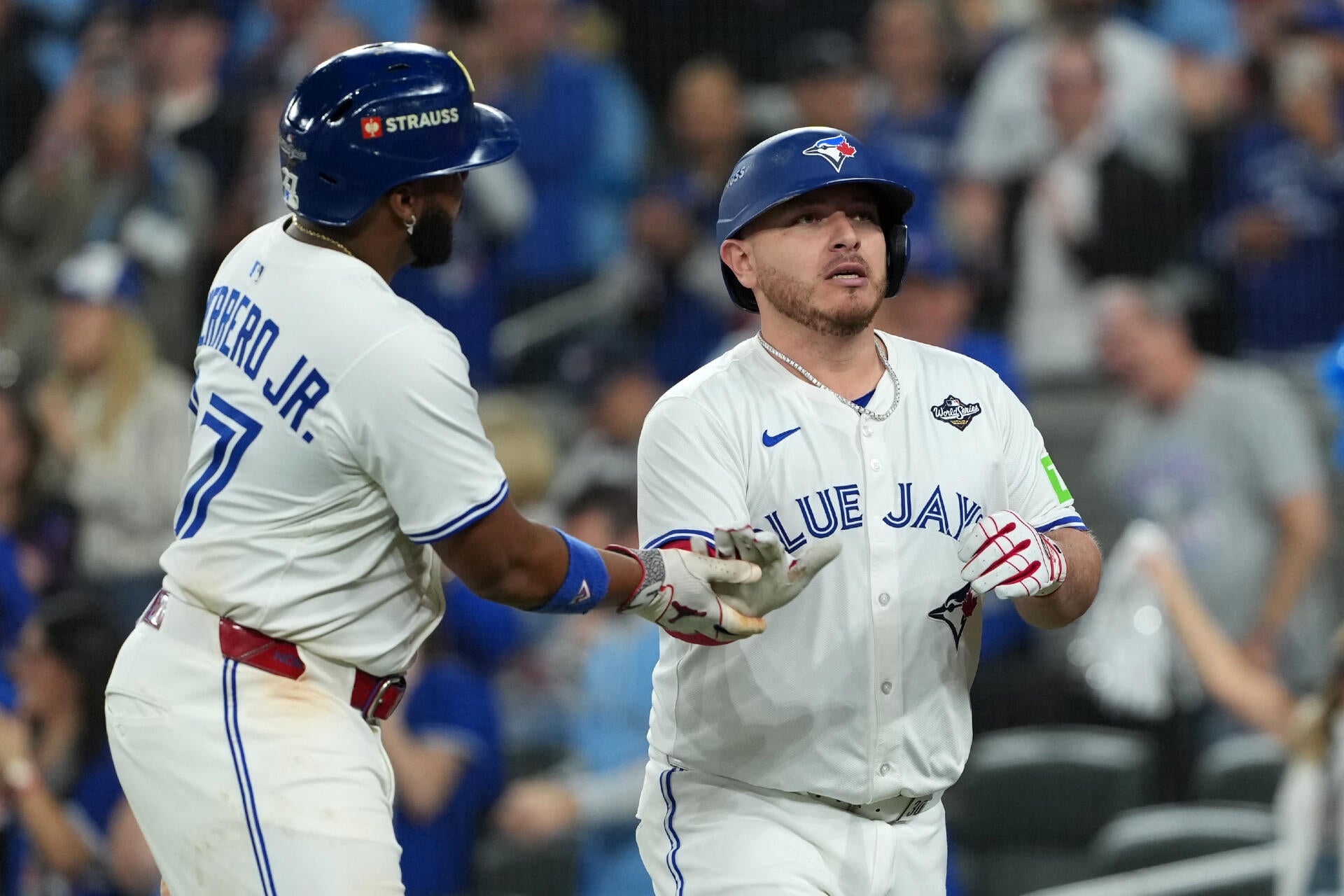 Today’s top games to watch, best bets, odds: World Series Game 2, CFB Week 9 and more