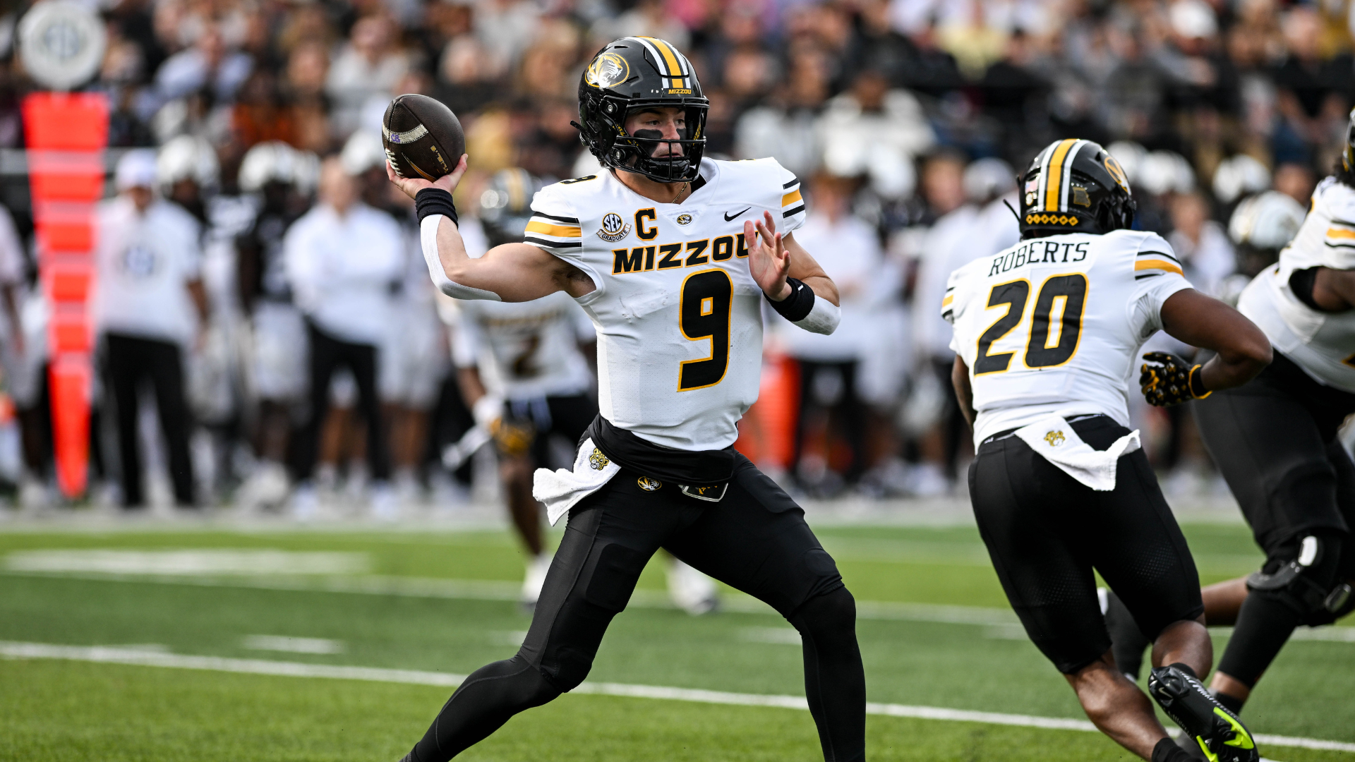 Beau Pribula injury: Missouri quarterback carted off field vs. Vanderbilt with apparent leg injury